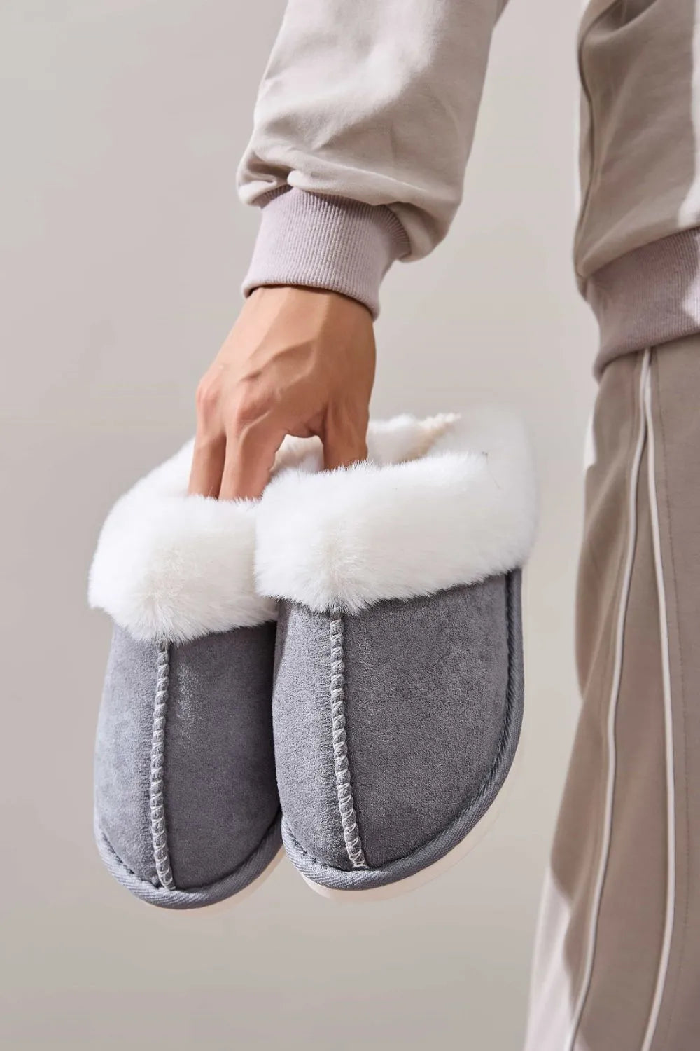 Women's Faux Fur Round Toe Slippers | Cozy Slip-On House Shoes