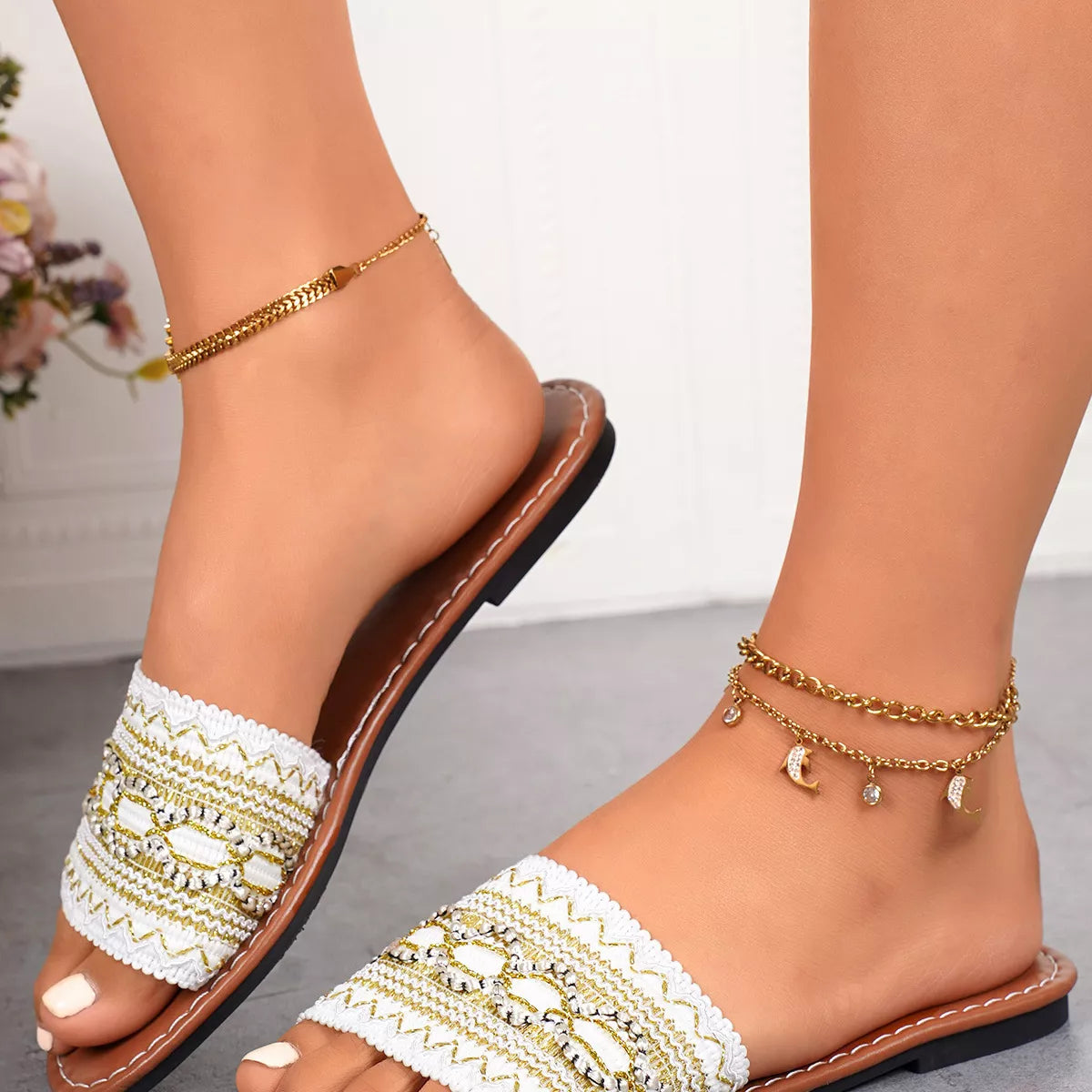 Women's Open Toe Flat Sandals – Polyester Slip-On Mules in White & Black