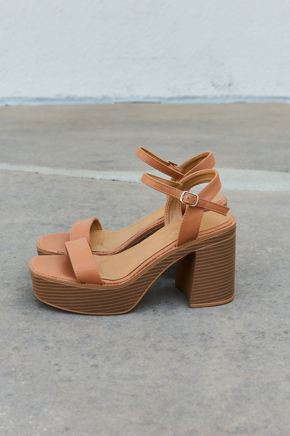 Weeboo Platform Block Heel Sandals – Open Toe Ankle Strap, 3.5" Heel (US 6.5–11)