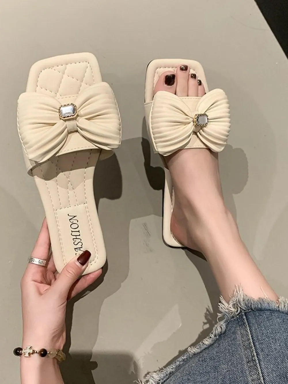 Women's Bow-Knot Flat Sandals – Feminine PU Leather Slip-On