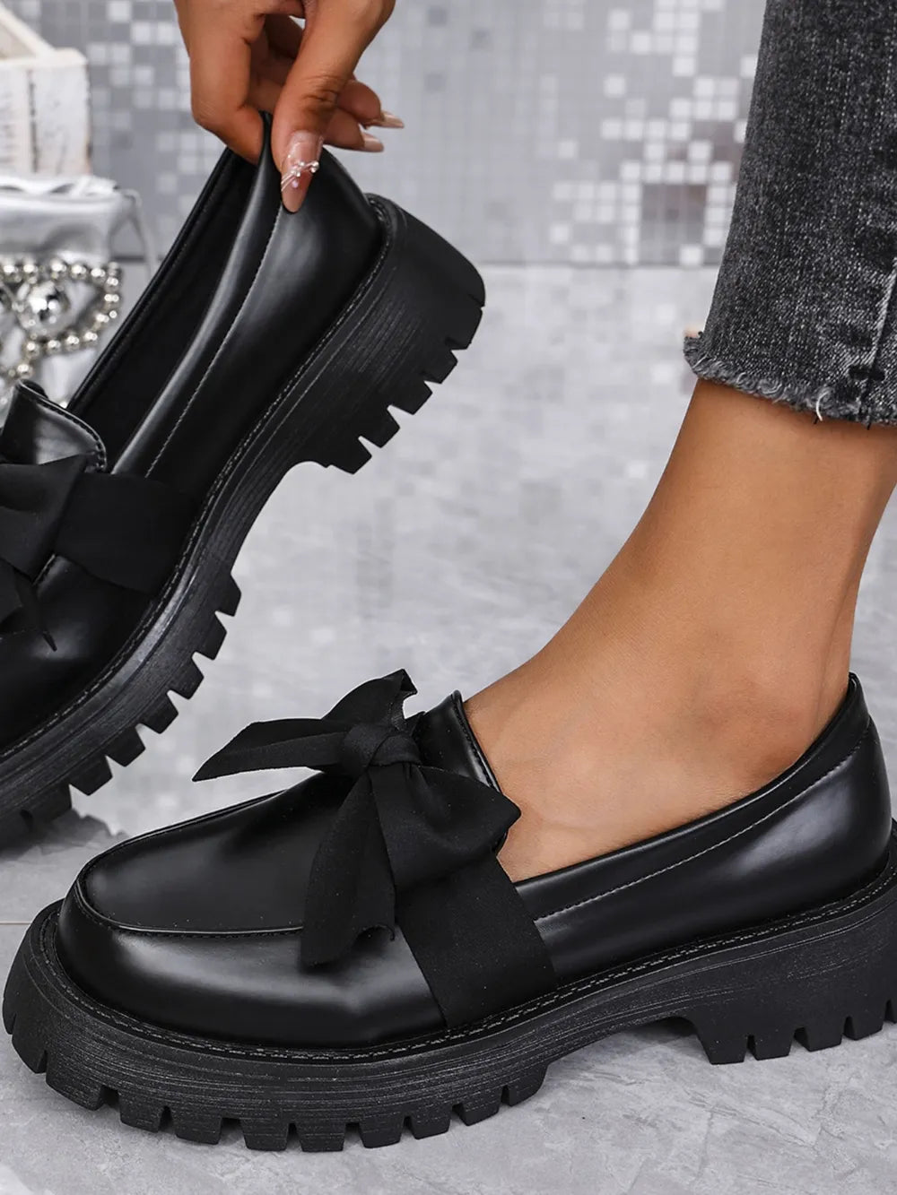 Women's Bow PU Leather Round Toe Loafers | Mid Heel Slip-On Shoes