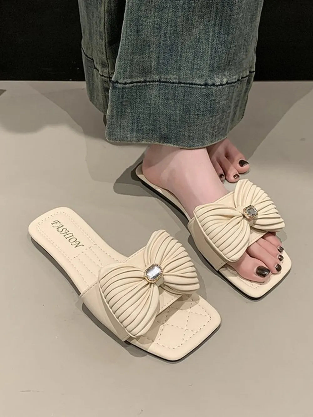 Women's Bow-Knot Flat Sandals – Feminine PU Leather Slip-On