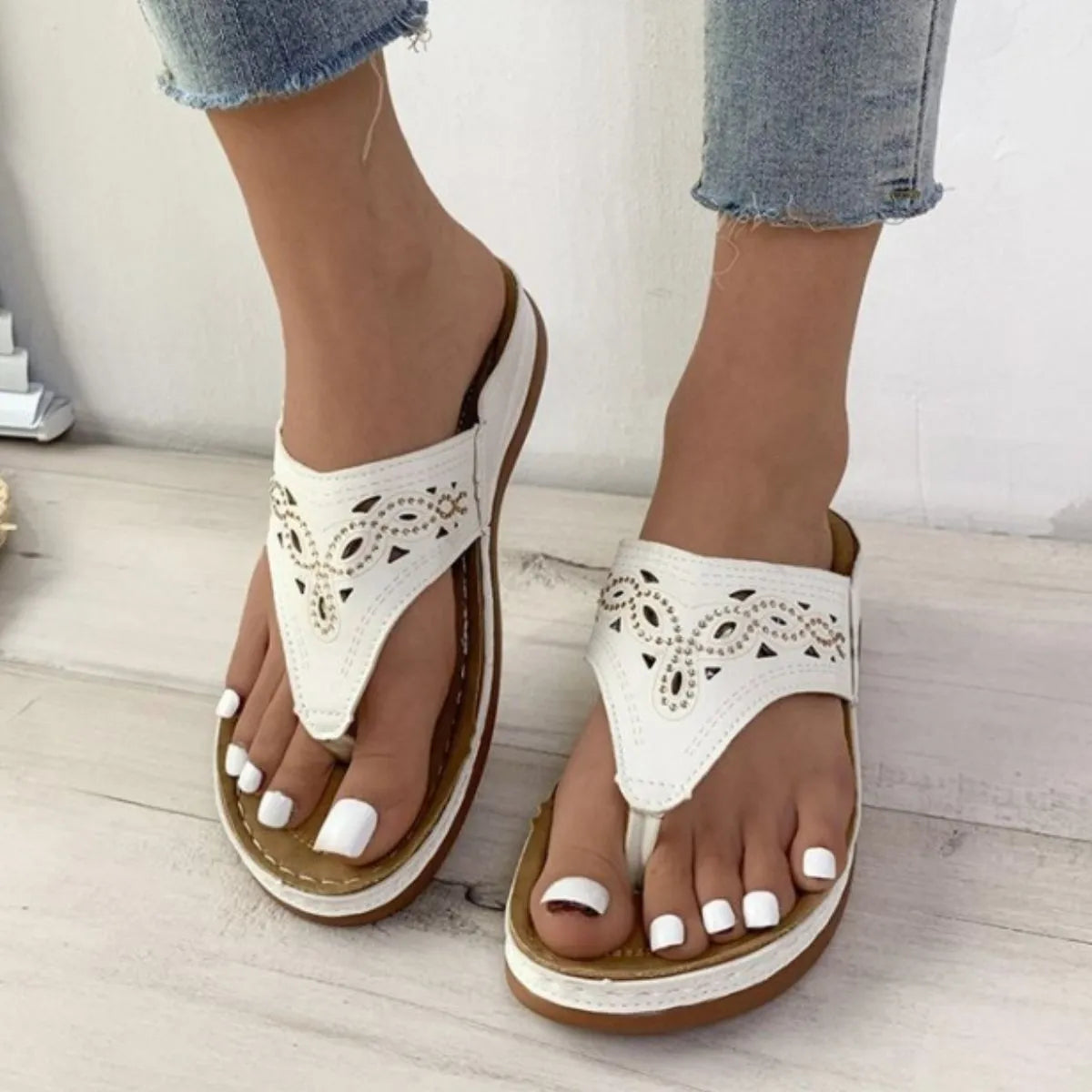 Women's Toe Post Platform Sandals – PU Leather Flat Thong Sandals