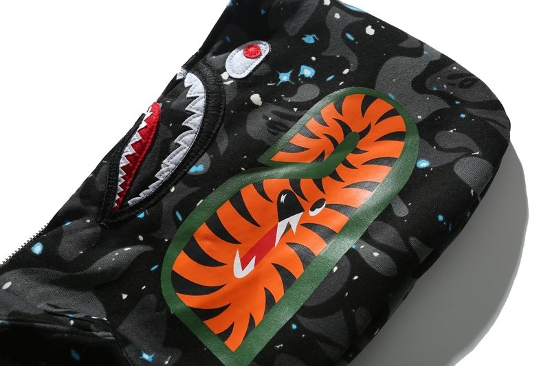 BAPE Black/Blue Tiger Shark Camo Zip Hoodie ¡ª detail