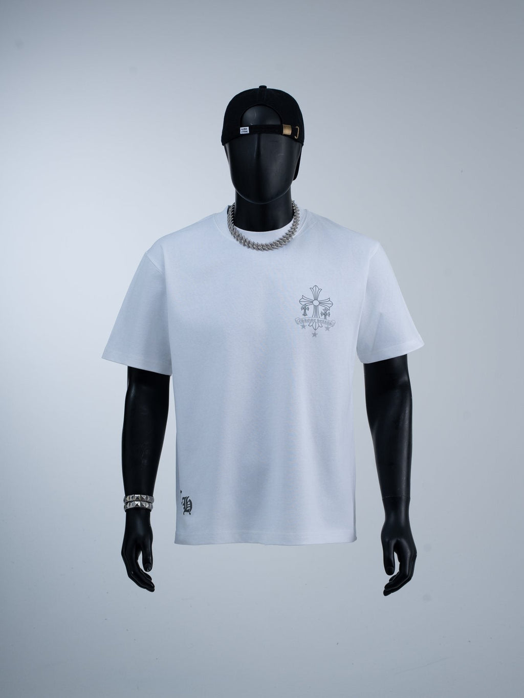 Chrome Hearts Reflective Silver Cross Graphic T-Shirt ¡ª model