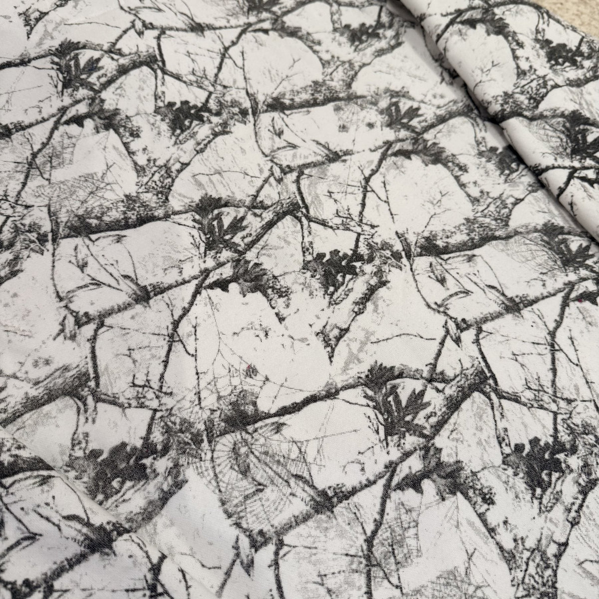 Sp5der Camo Spider Graphic Hoodie & Shorts Set ¡ª fabric_closeup