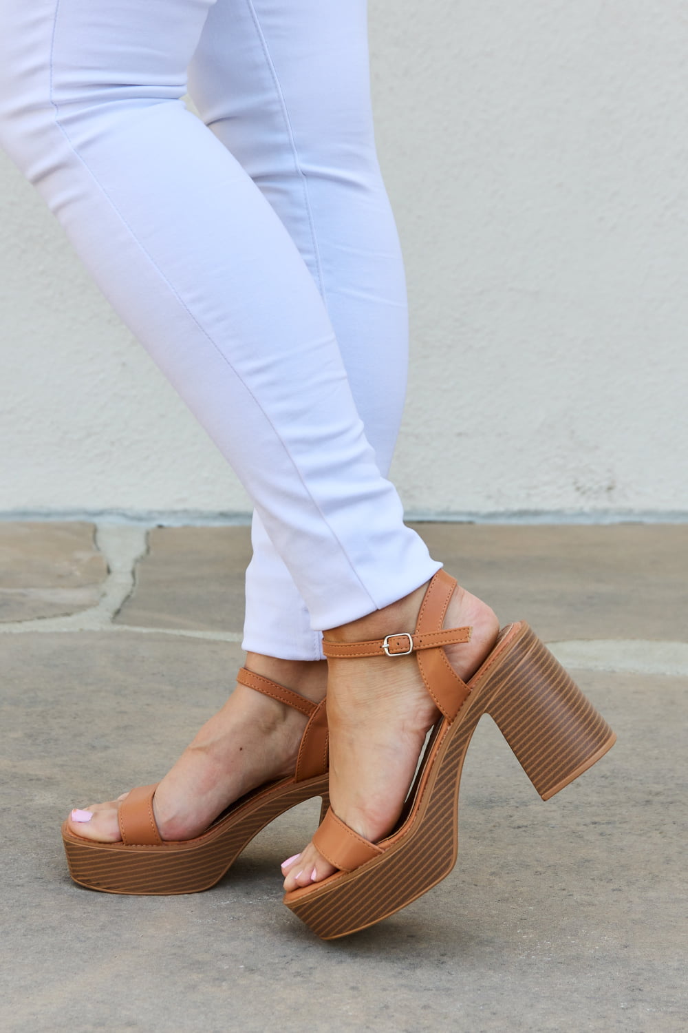 Weeboo Platform Block Heel Sandals – Open Toe Ankle Strap, 3.5" Heel (US 6.5–11)