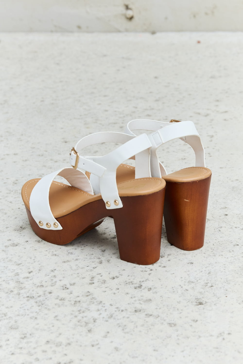 DDK Wooden Platform Clog Strap Heels – Open Toe Block Heel in White (US 6–10)